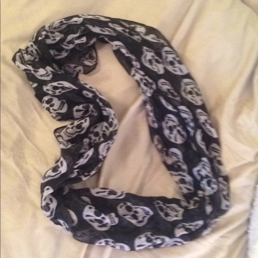 Scarfs